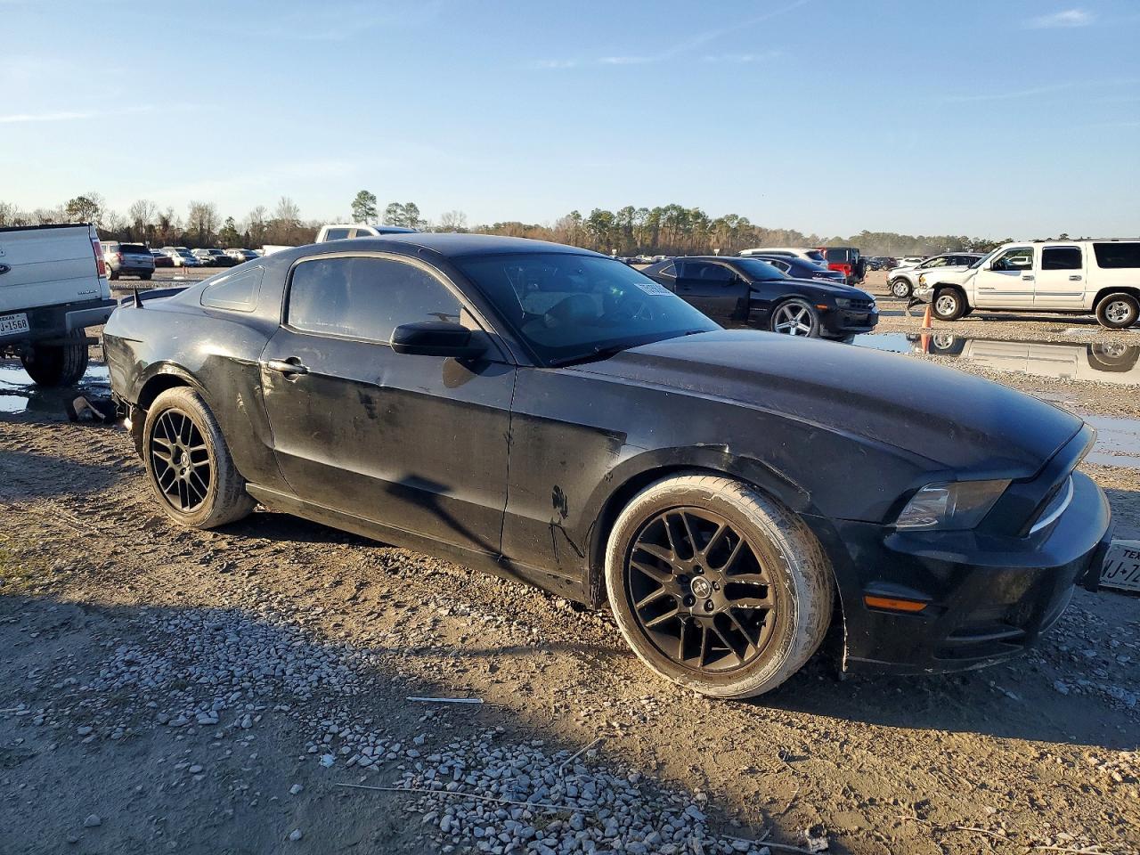 2013 FORD MUSTANG