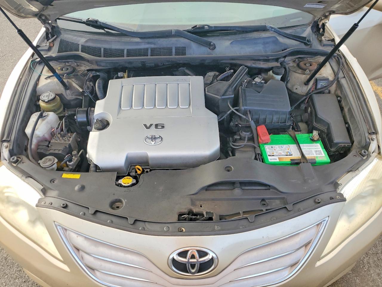 2010 TOYOTA CAMRY