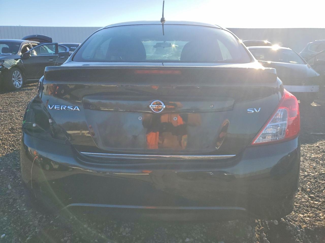 2017 NISSAN VERSA