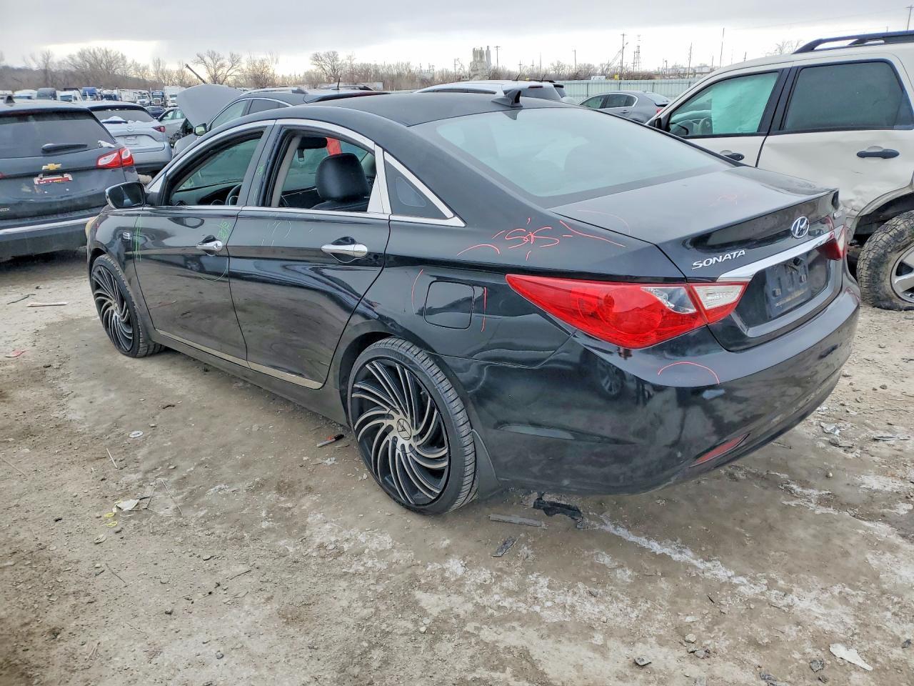 2011 HYUNDAI SONATA