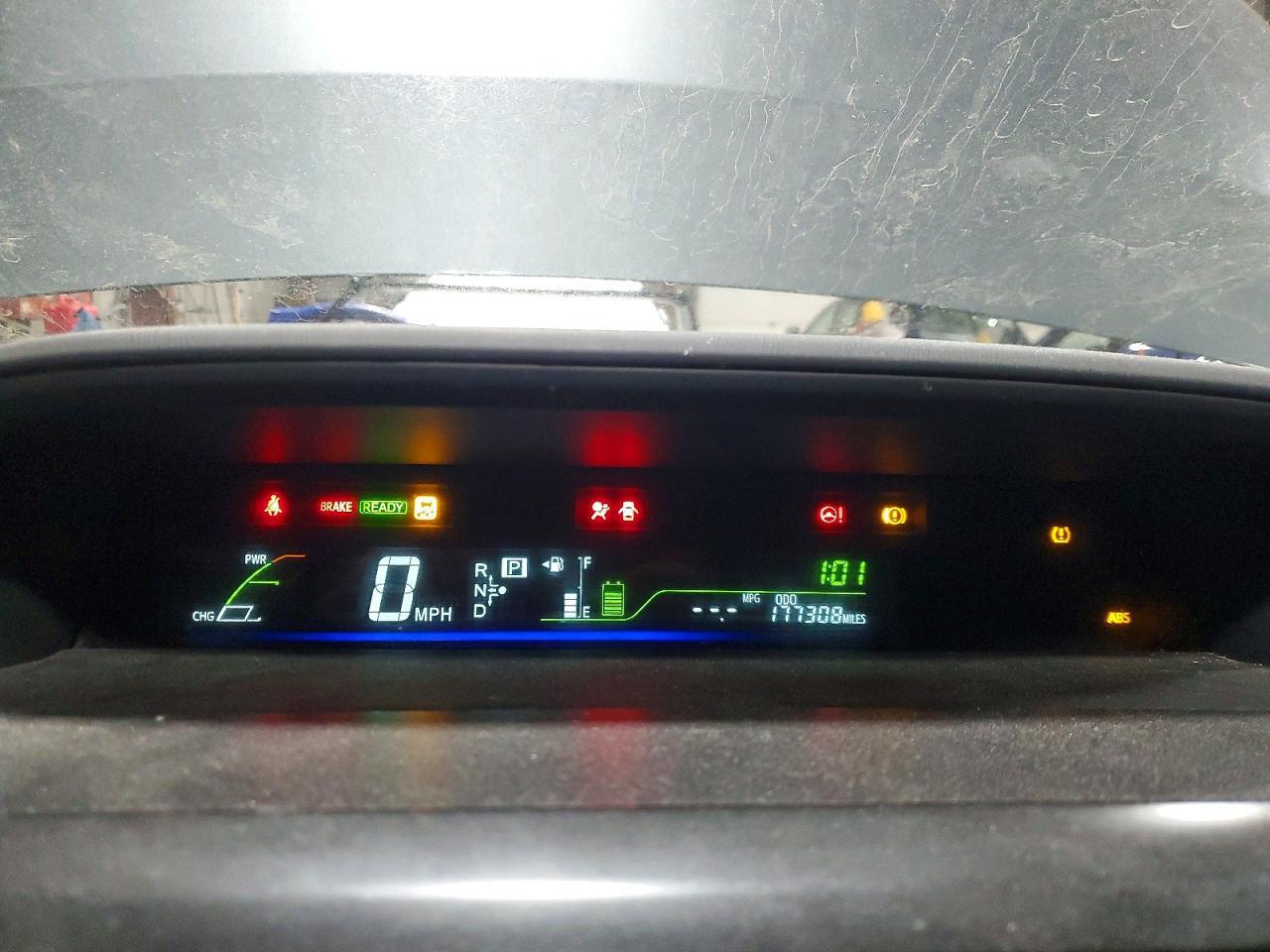 2013 TOYOTA PRIUS V