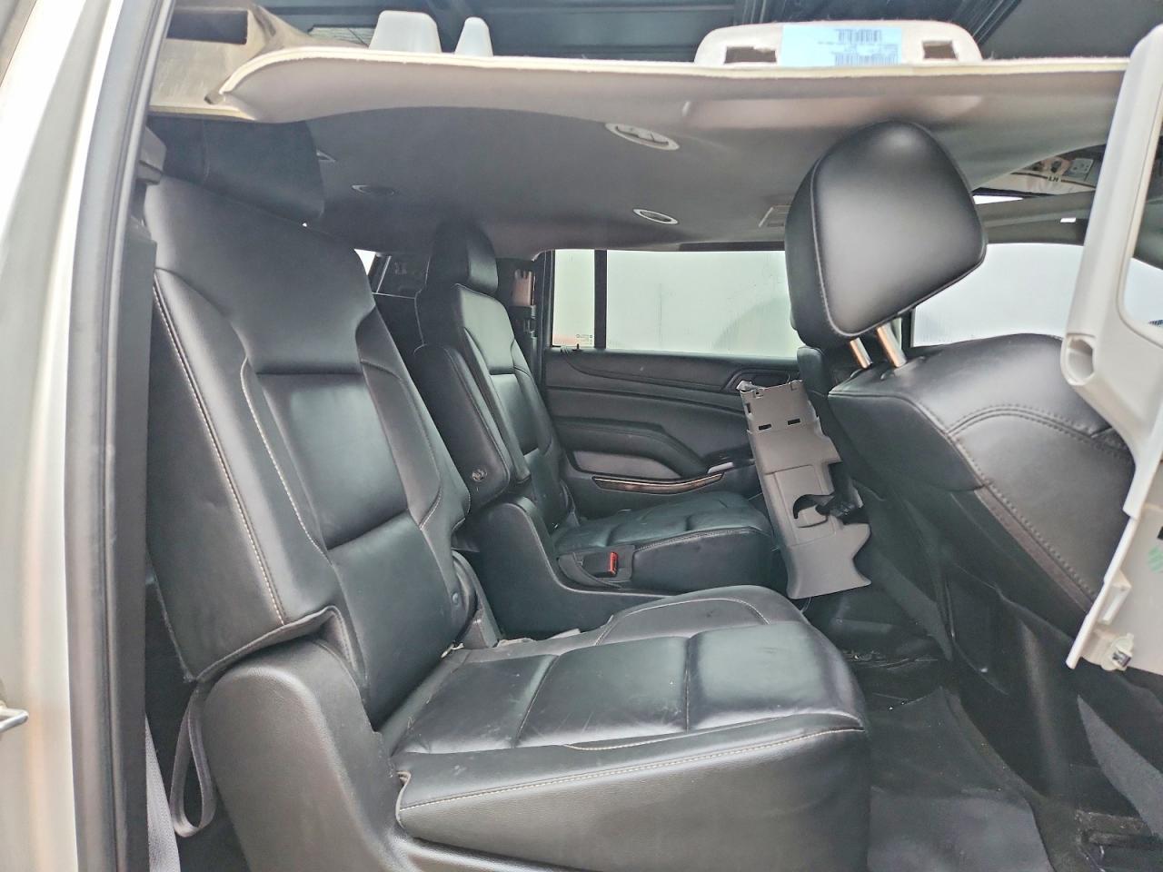 2018 CHEVROLET Suburban