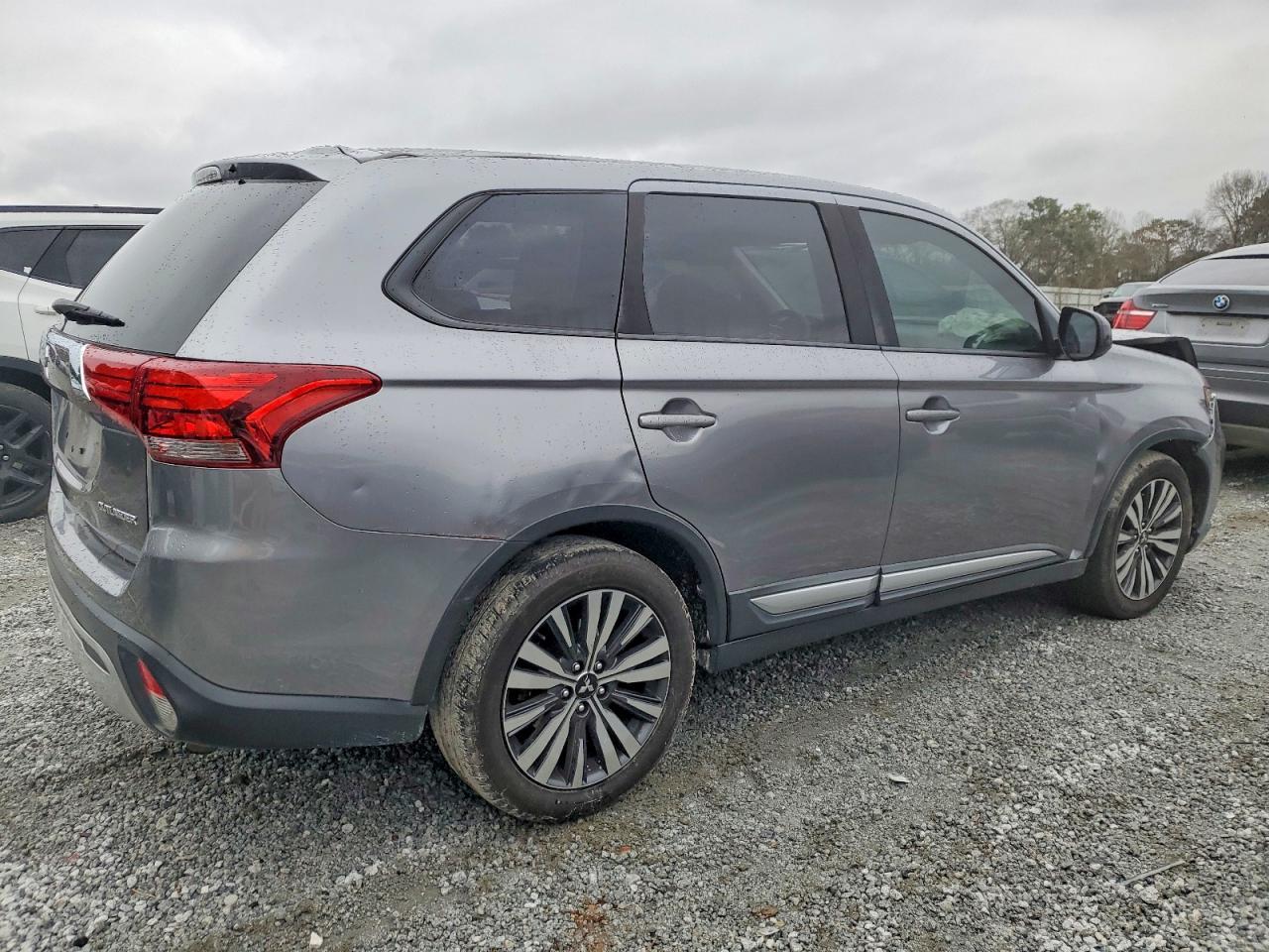 2019 MITSUBISHI outlander