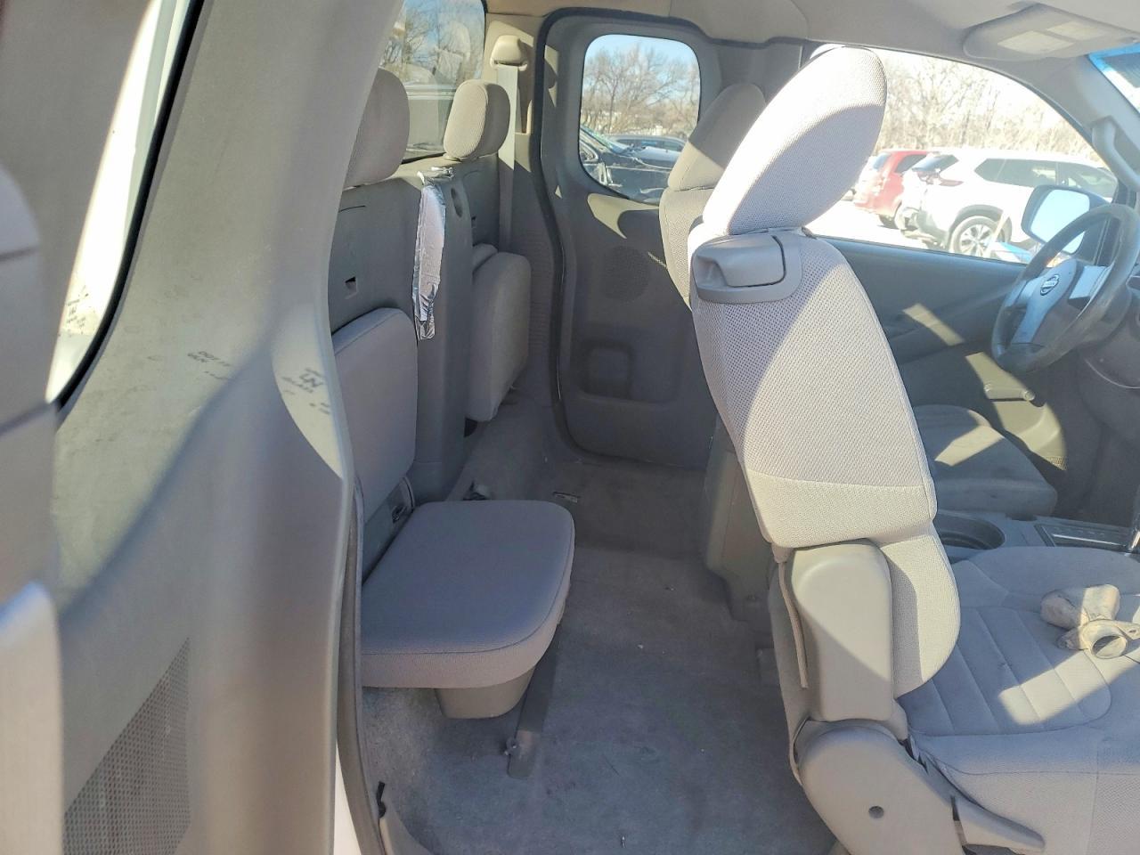 2012 NISSAN Frontier