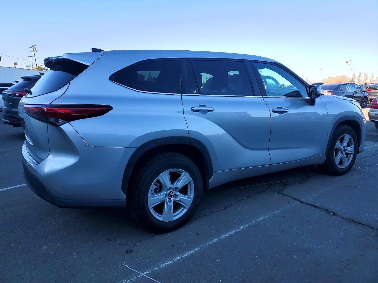 2023 TOYOTA HIGHLANDER