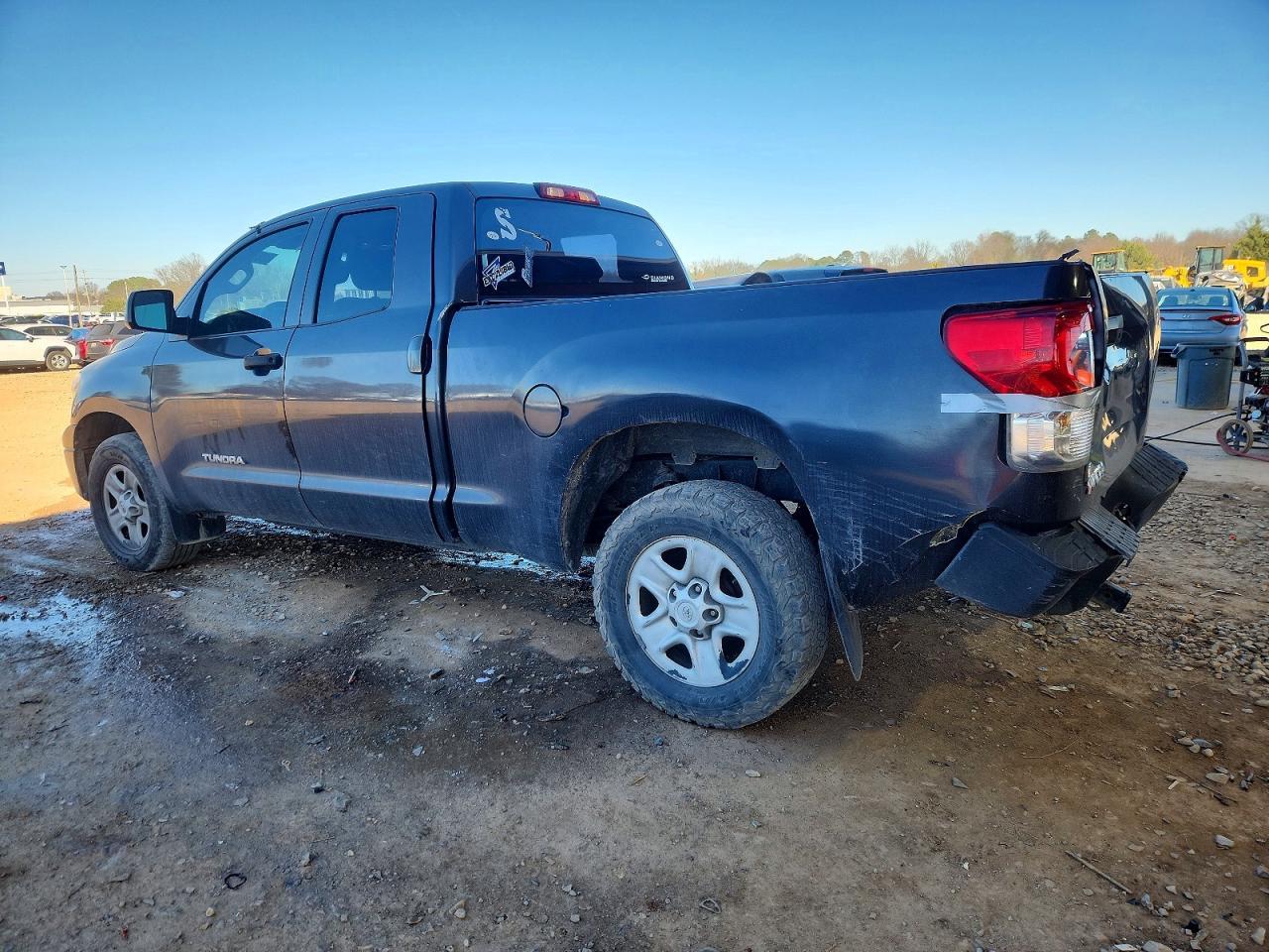 2011 TOYOTA TUNDRA