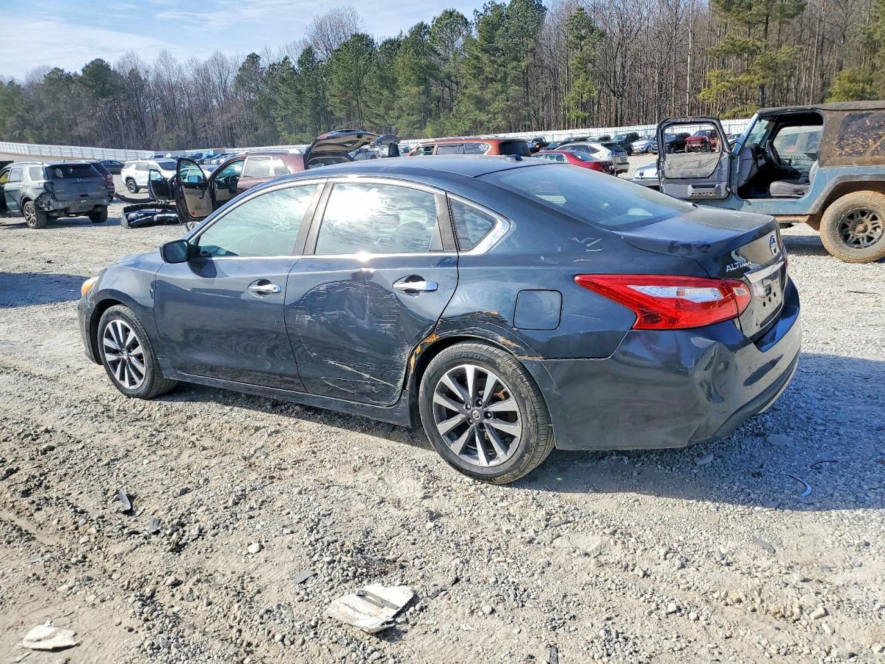 2017 NISSAN ALTIMA