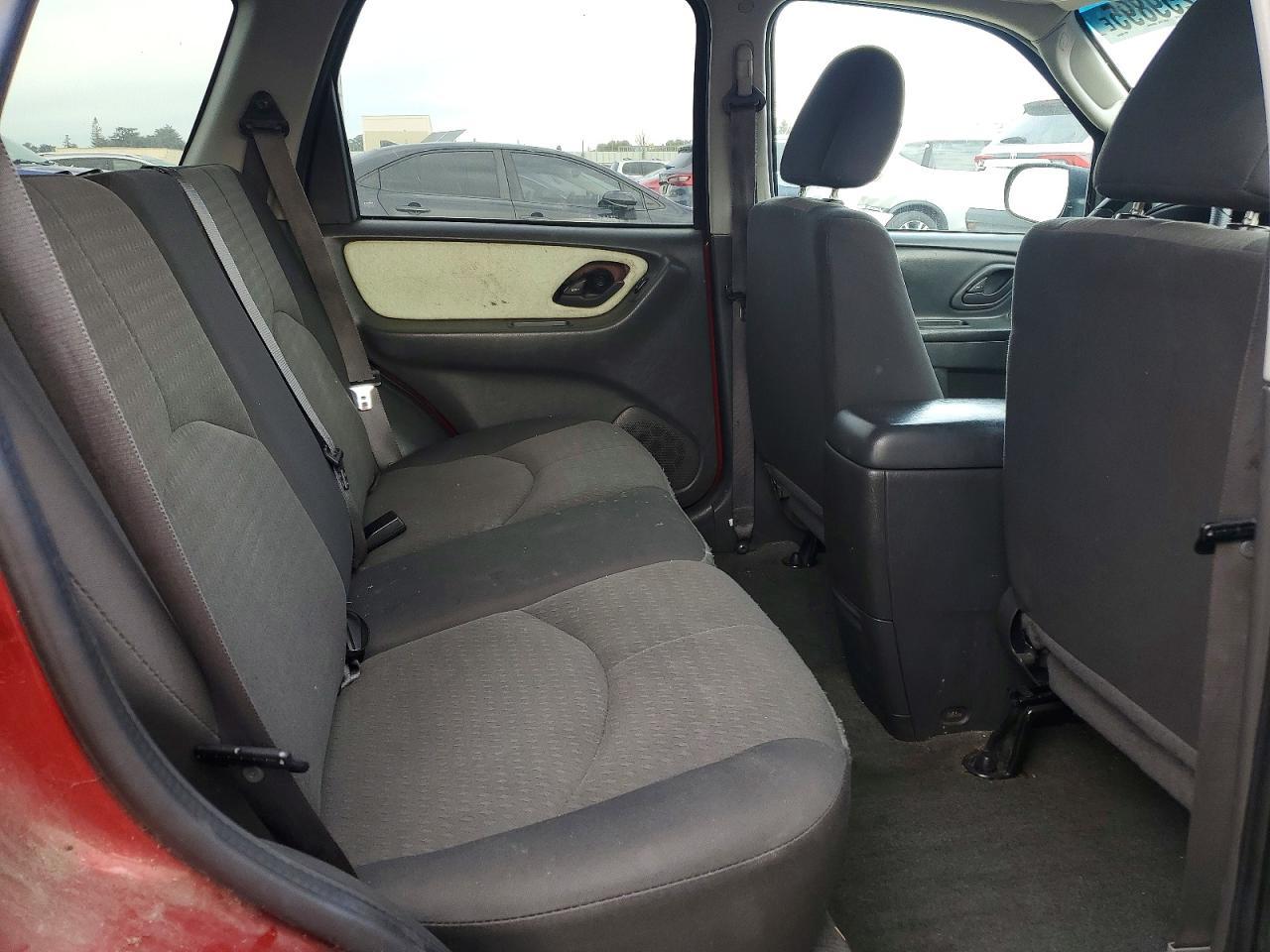 2005 MAZDA Tribute