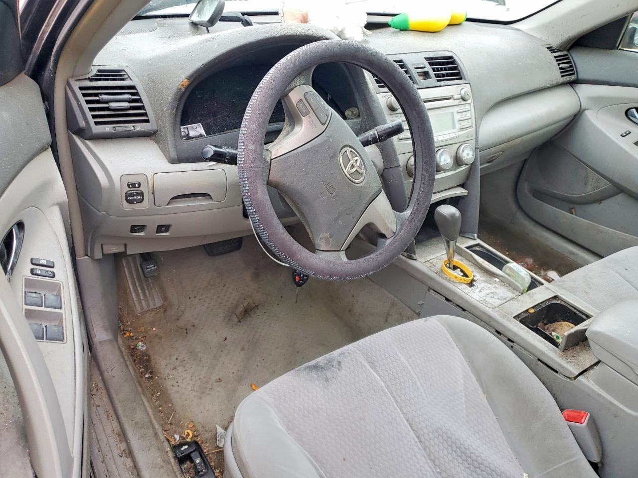 2010 TOYOTA CAMRY