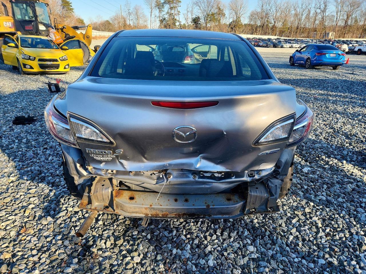 2013 MAZDA 3