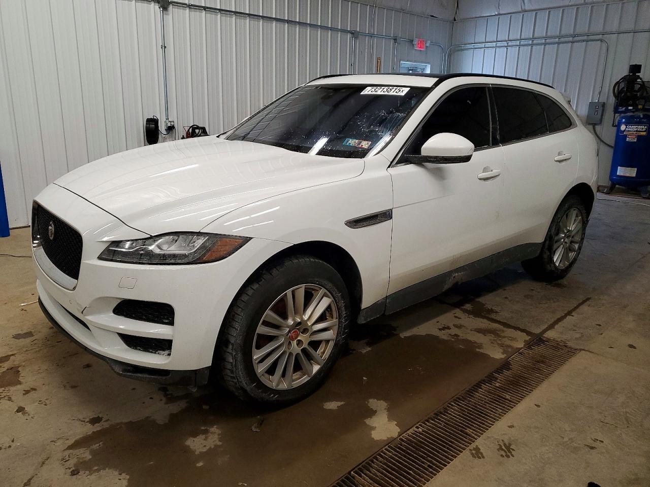 2017 JAGUAR F-Pace