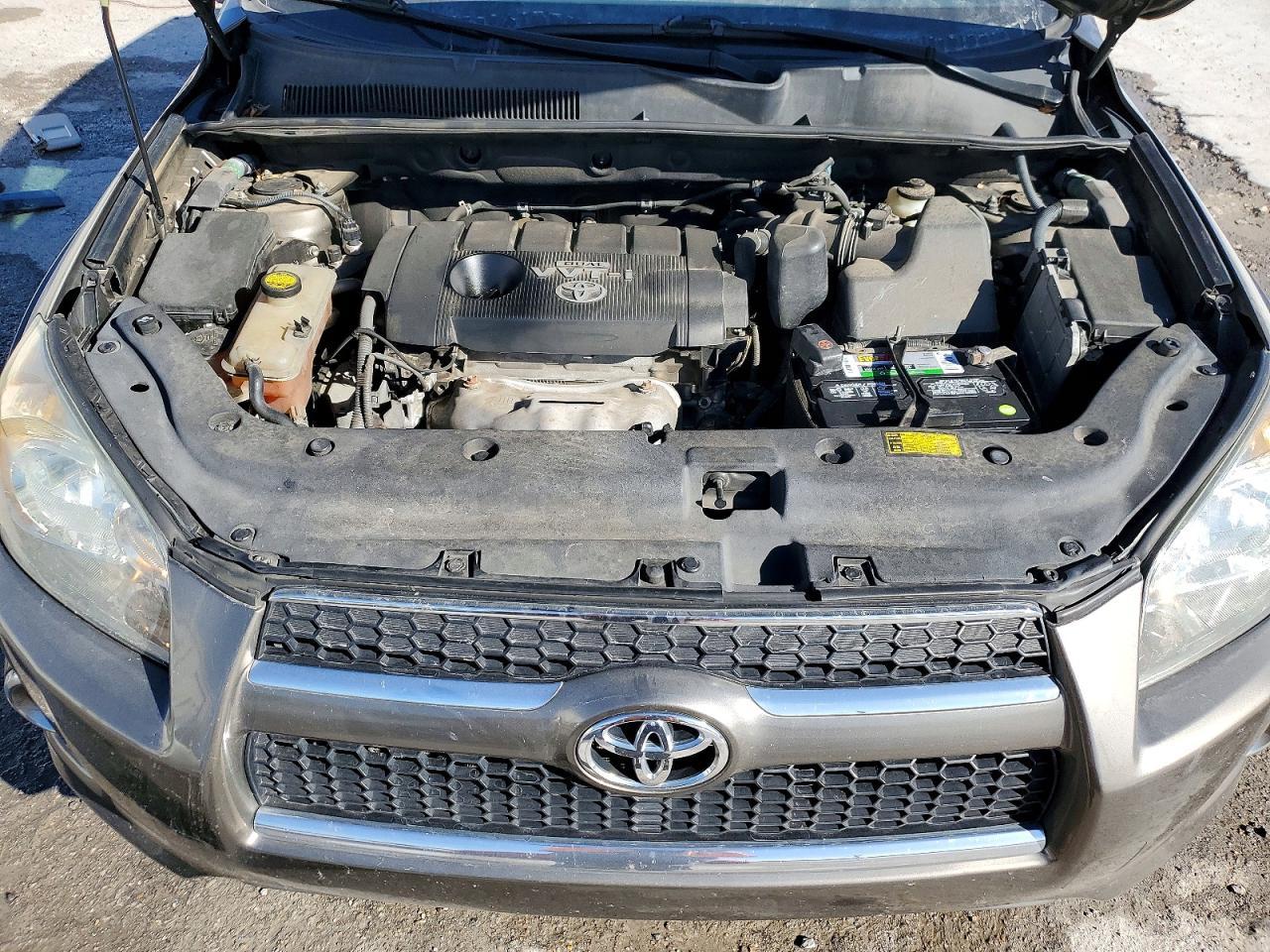 2011 TOYOTA RAV4