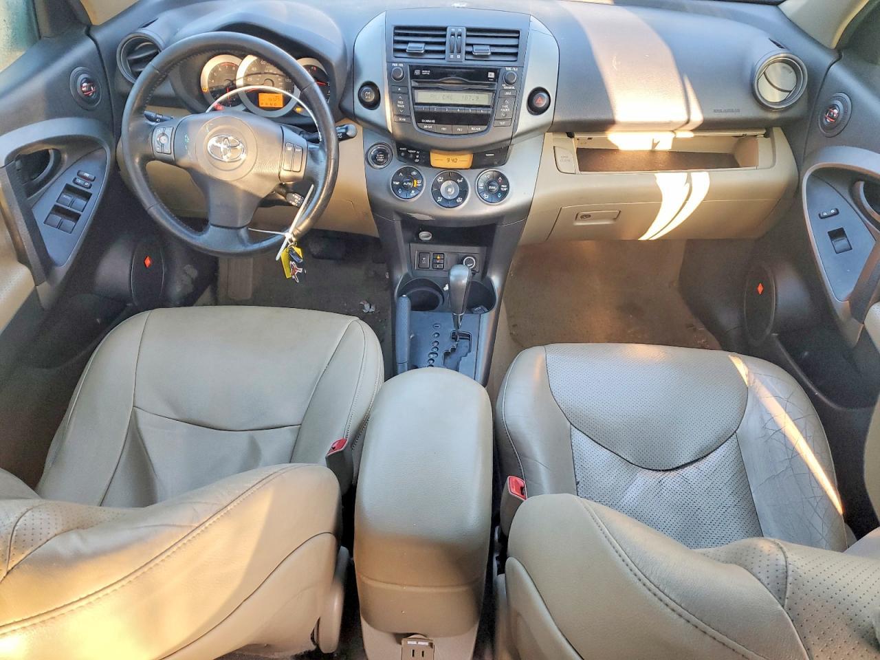 2011 TOYOTA RAV4