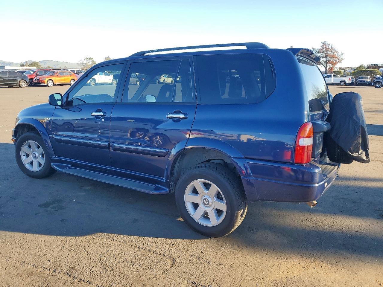 2002 SUZUKI Xl-7