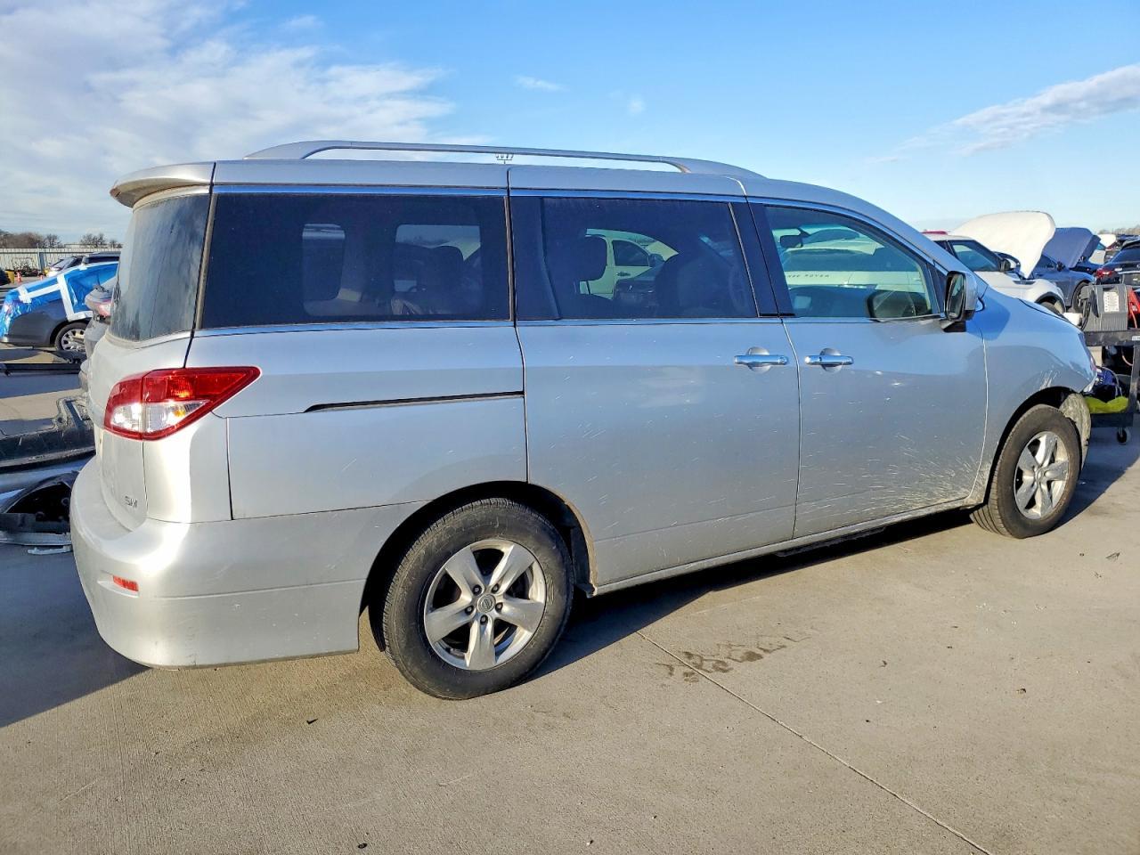 2017 NISSAN Quest