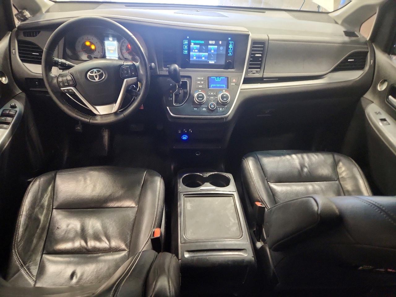 2015 TOYOTA SIENNA