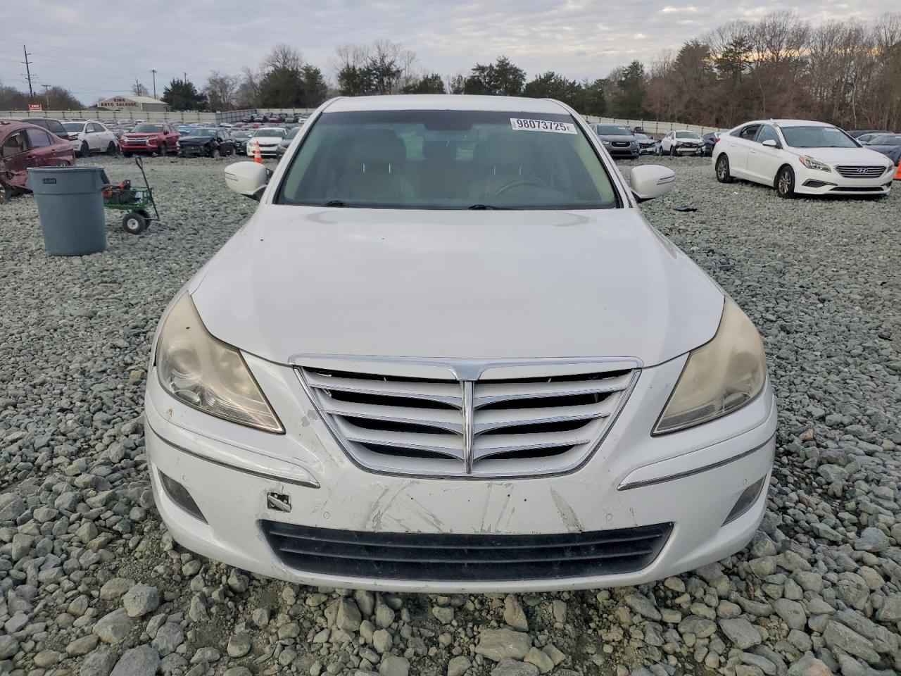 2013 HYUNDAI GENESIS