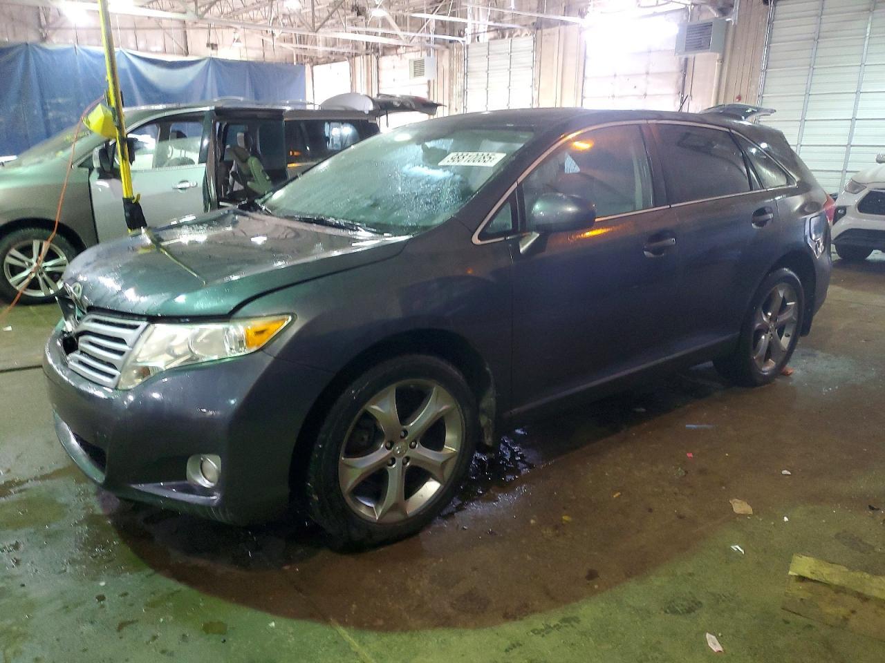 2010 TOYOTA VENZA