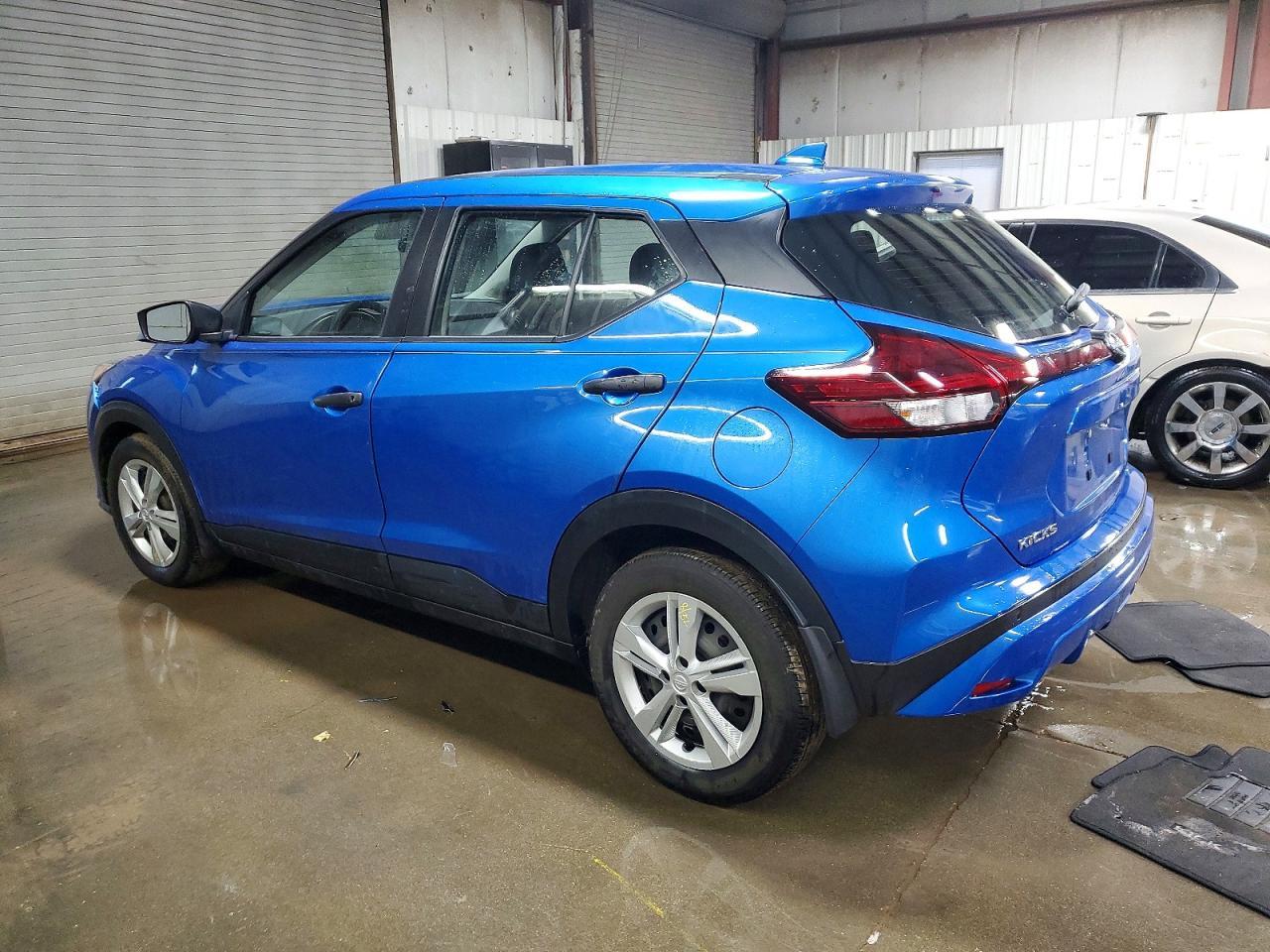 2023 NISSAN KICKS