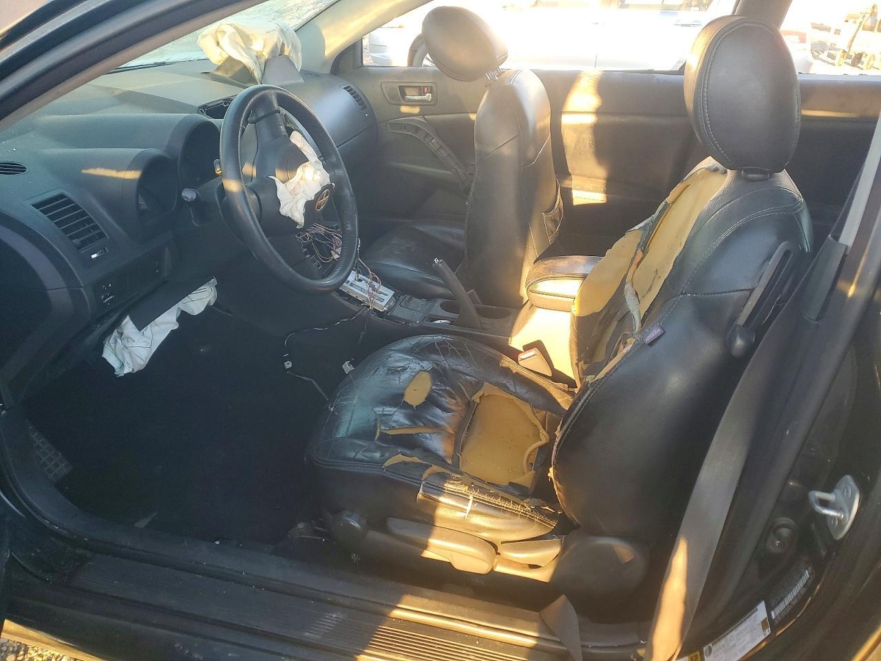 2005 TOYOTA SCION