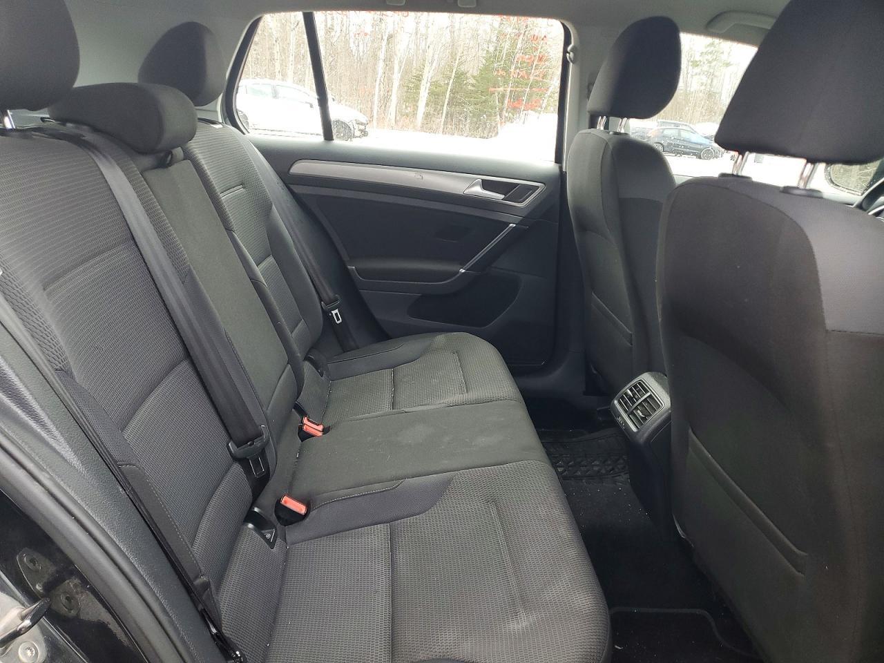 2017 VOLKSWAGEN GOLF