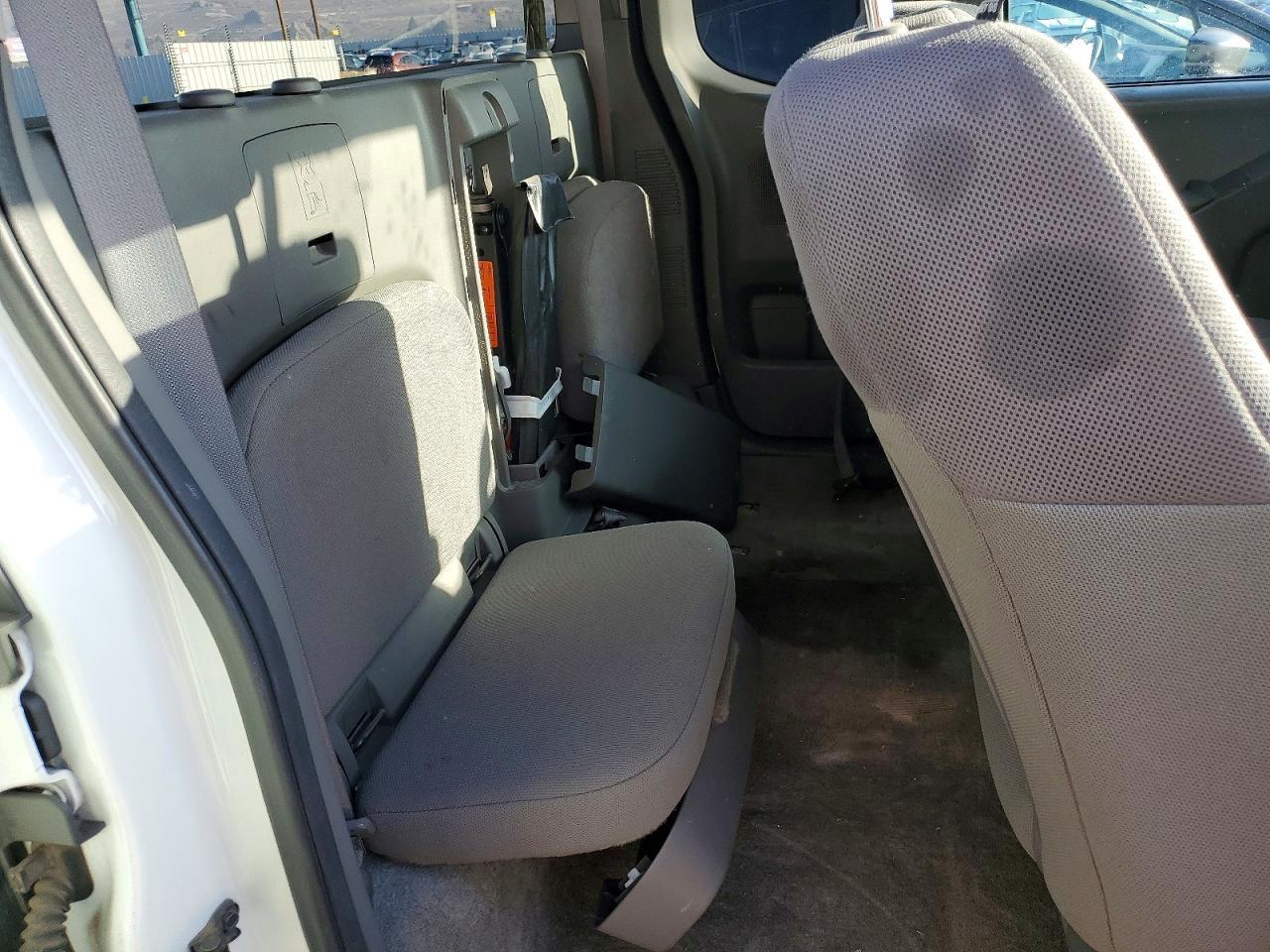 2015 NISSAN Frontier