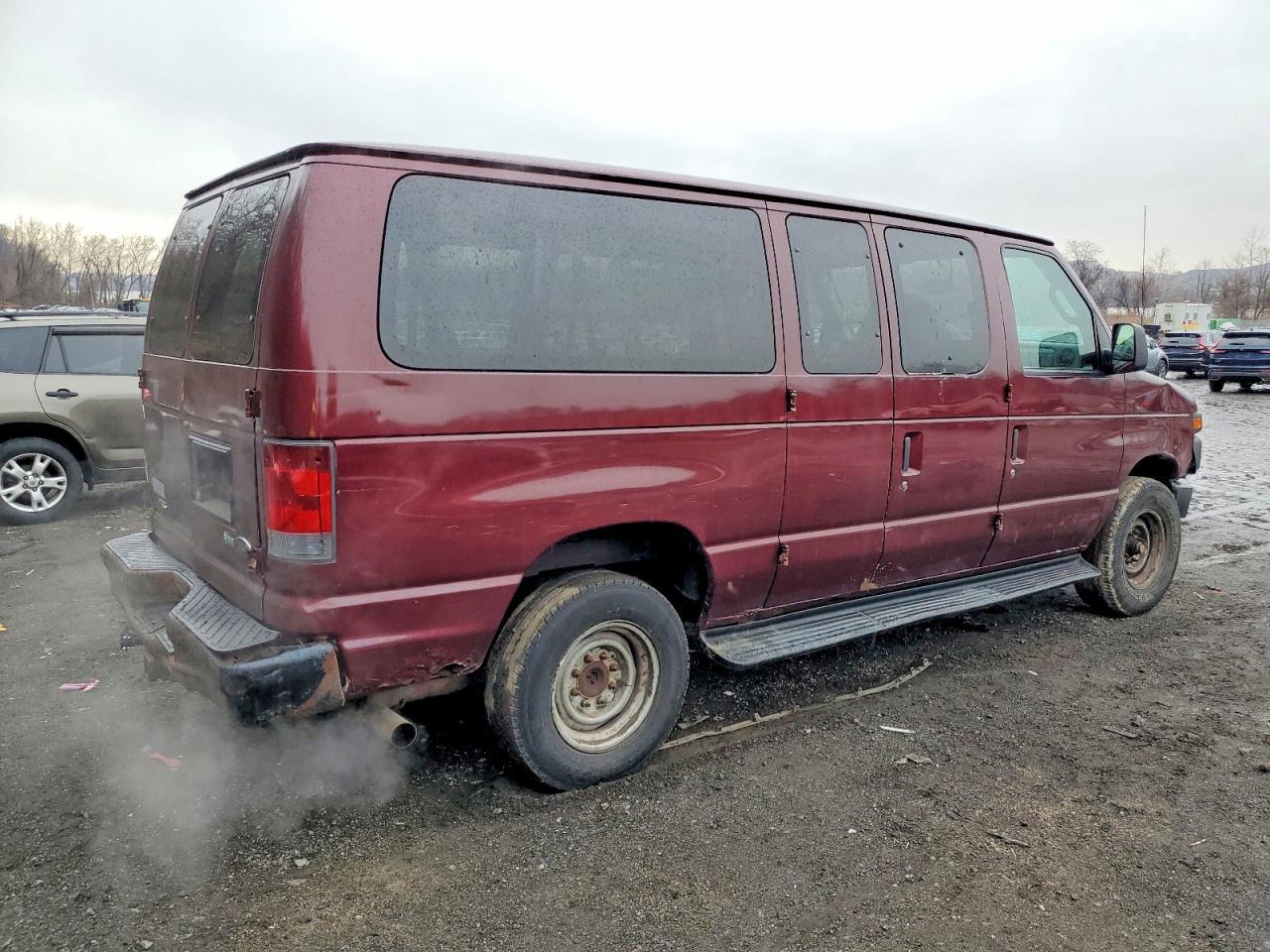 2010 FORD Econoline E350