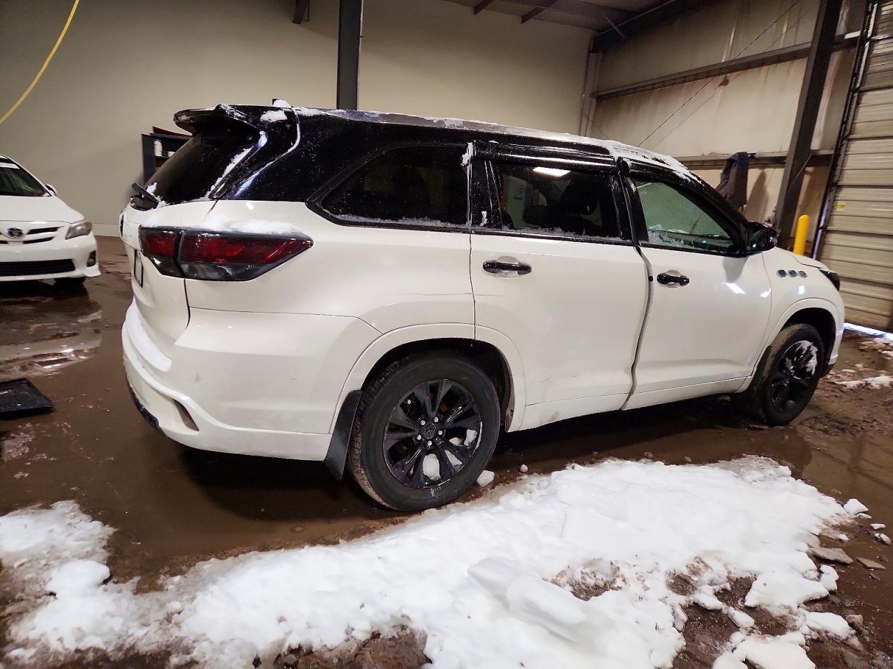 2015 TOYOTA HIGHLANDER