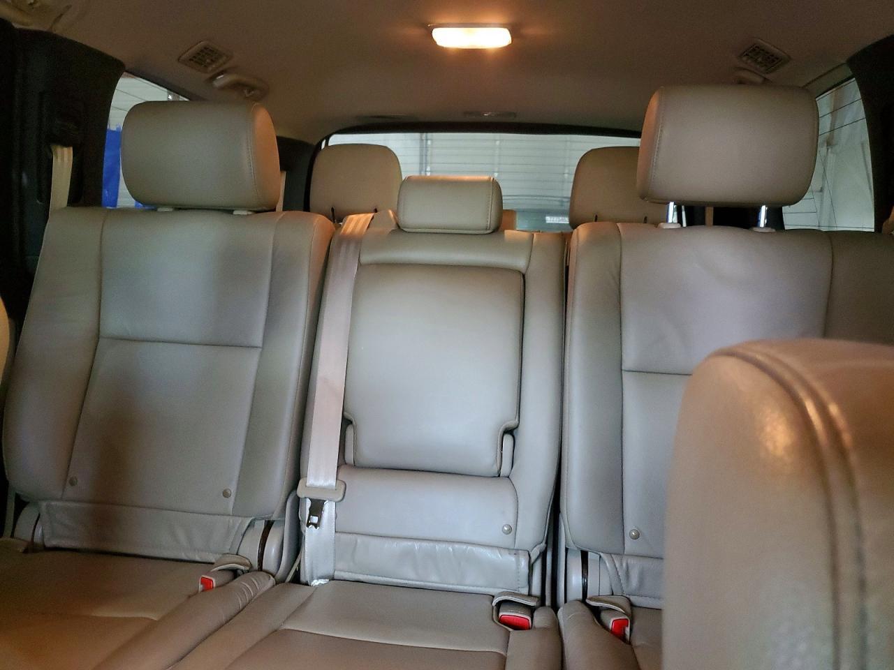 2016 TOYOTA Sequoia