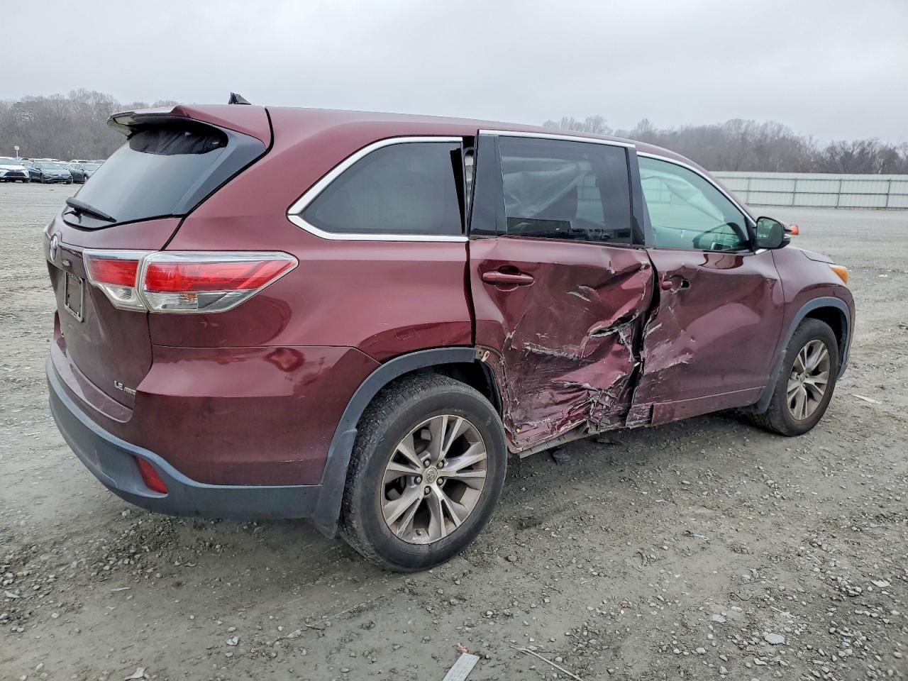 2015 TOYOTA HIGHLANDER
