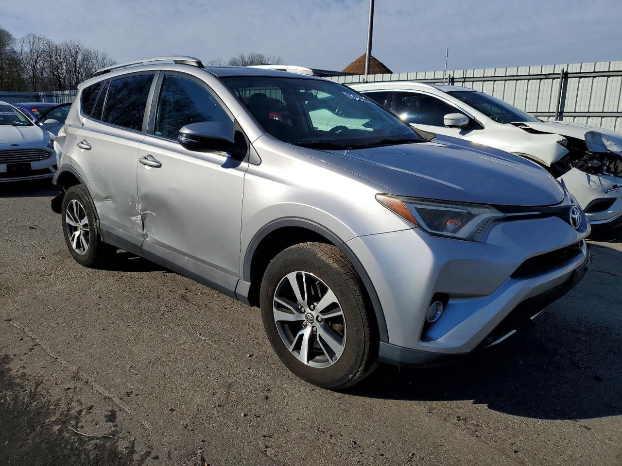 2016 TOYOTA RAV4