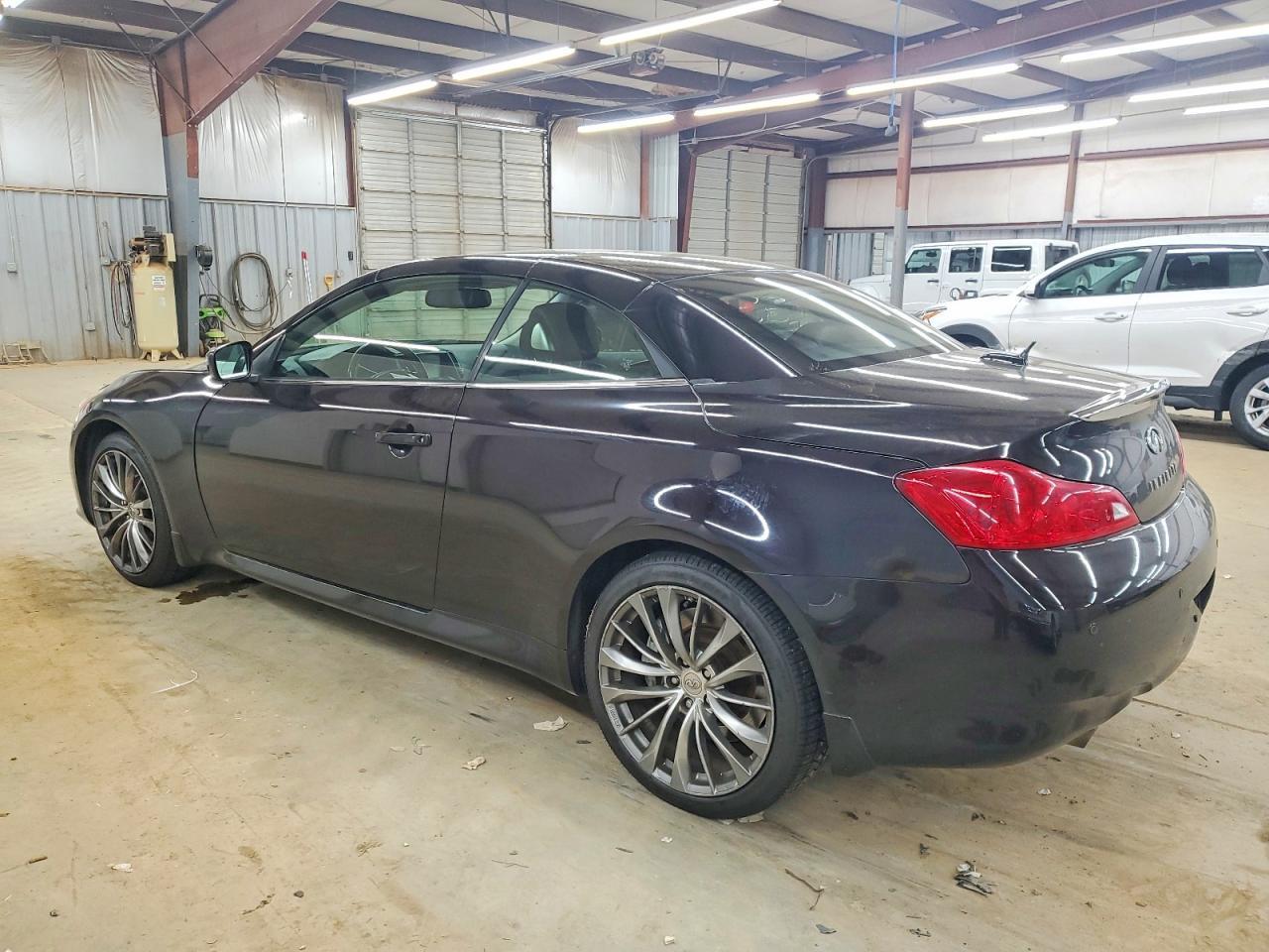2012 INFINITI G37