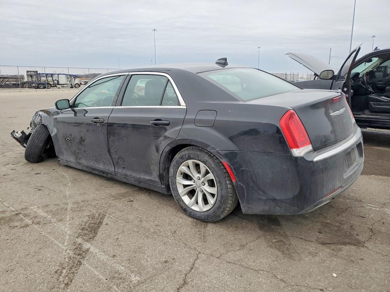 2015 CHRYSLER 300