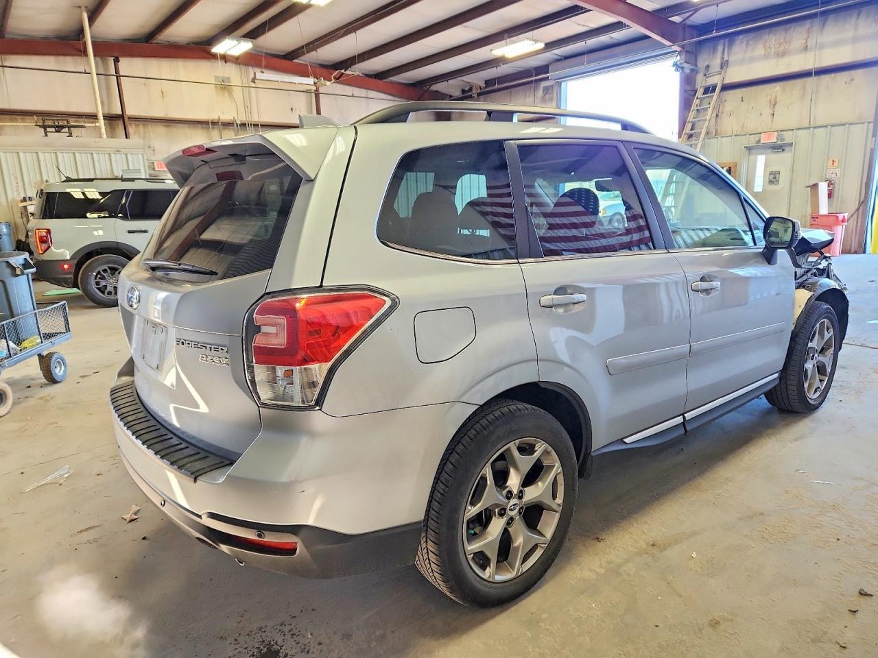2017 SUBARU FORESTER