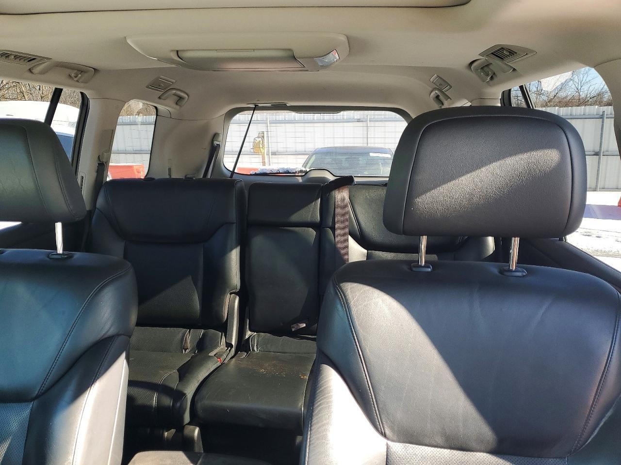 2011 LEXUS LX 570