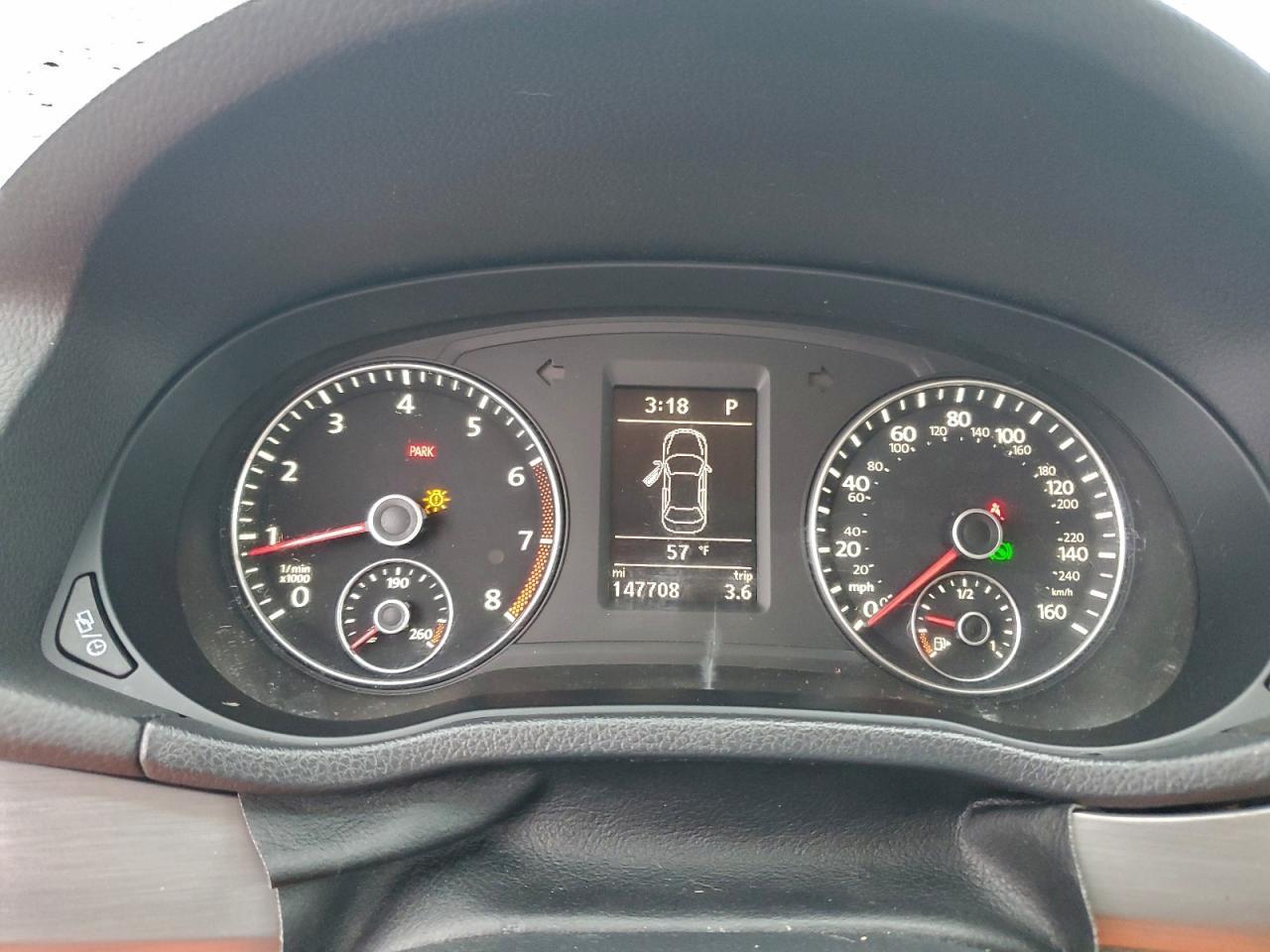 2014 VOLKSWAGEN Passat
