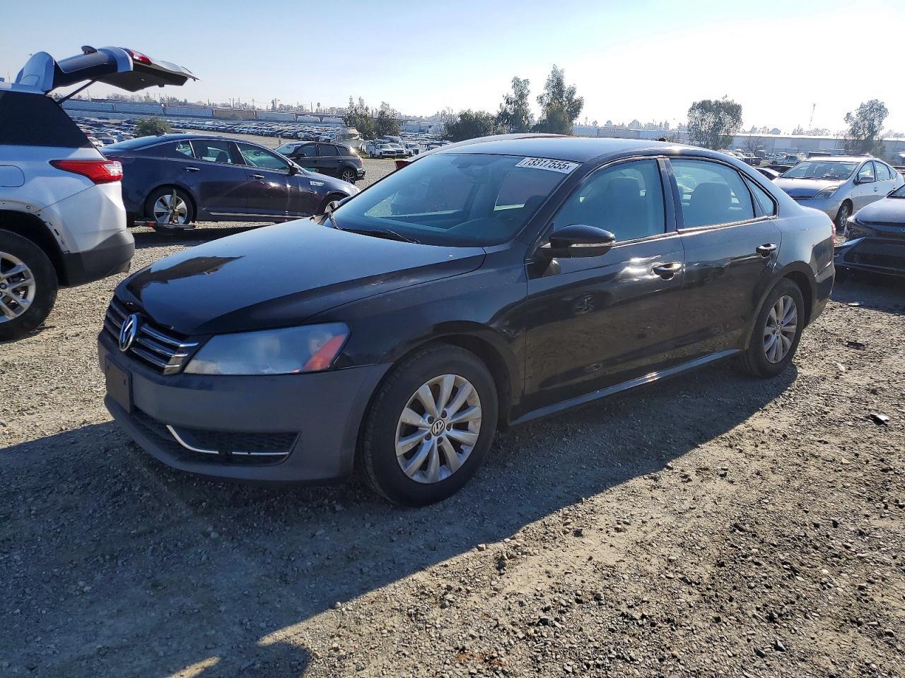 2012 VOLKSWAGEN Passat