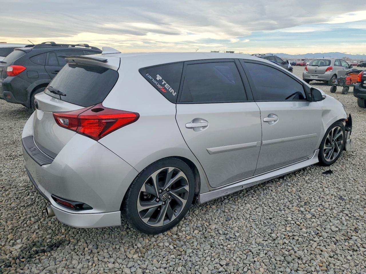 2017 TOYOTA COROLLA