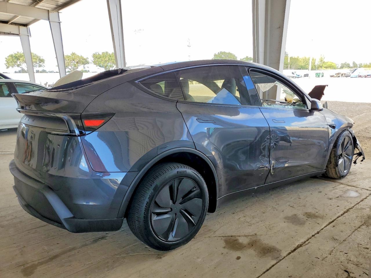 2026 TESLA MODEL Y