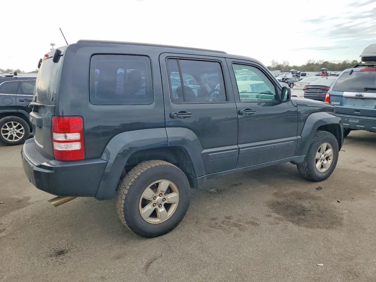 2012 JEEP Liberty