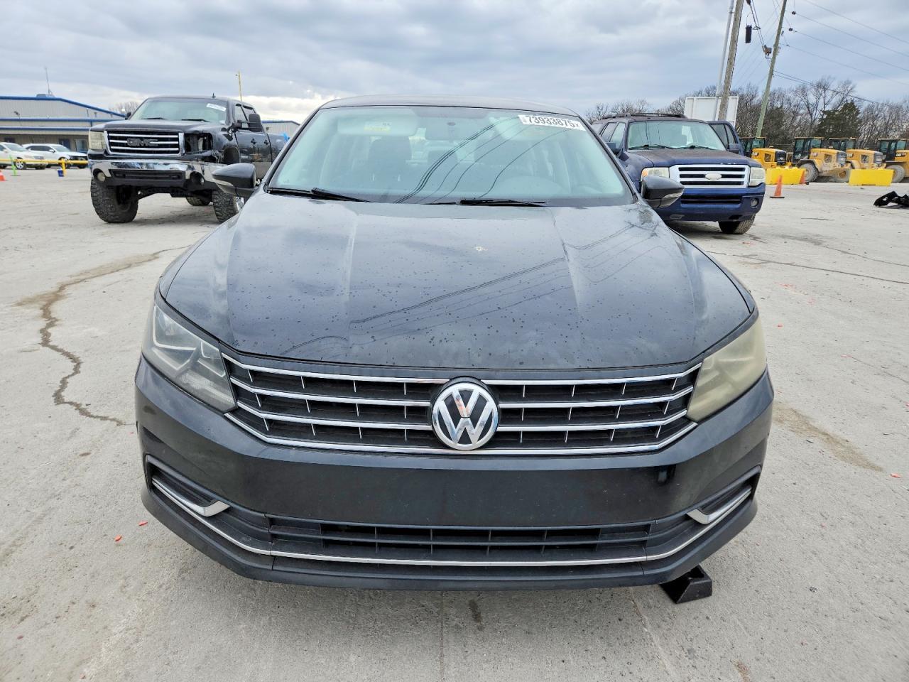 2016 VOLKSWAGEN Passat
