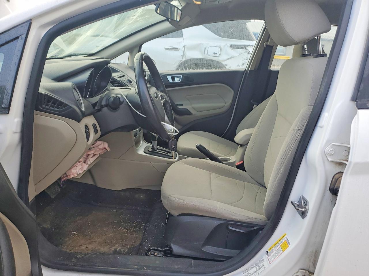 2015 FORD Fiesta