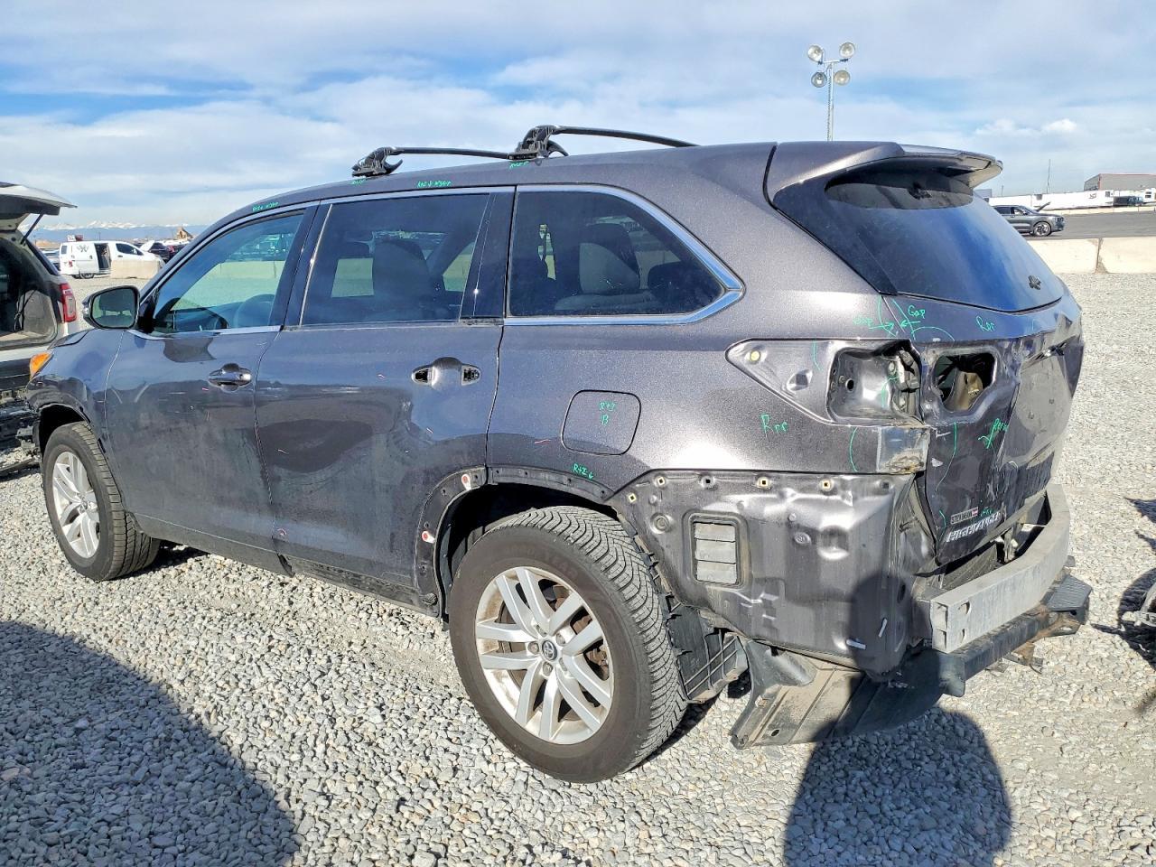2016 TOYOTA HIGHLANDER