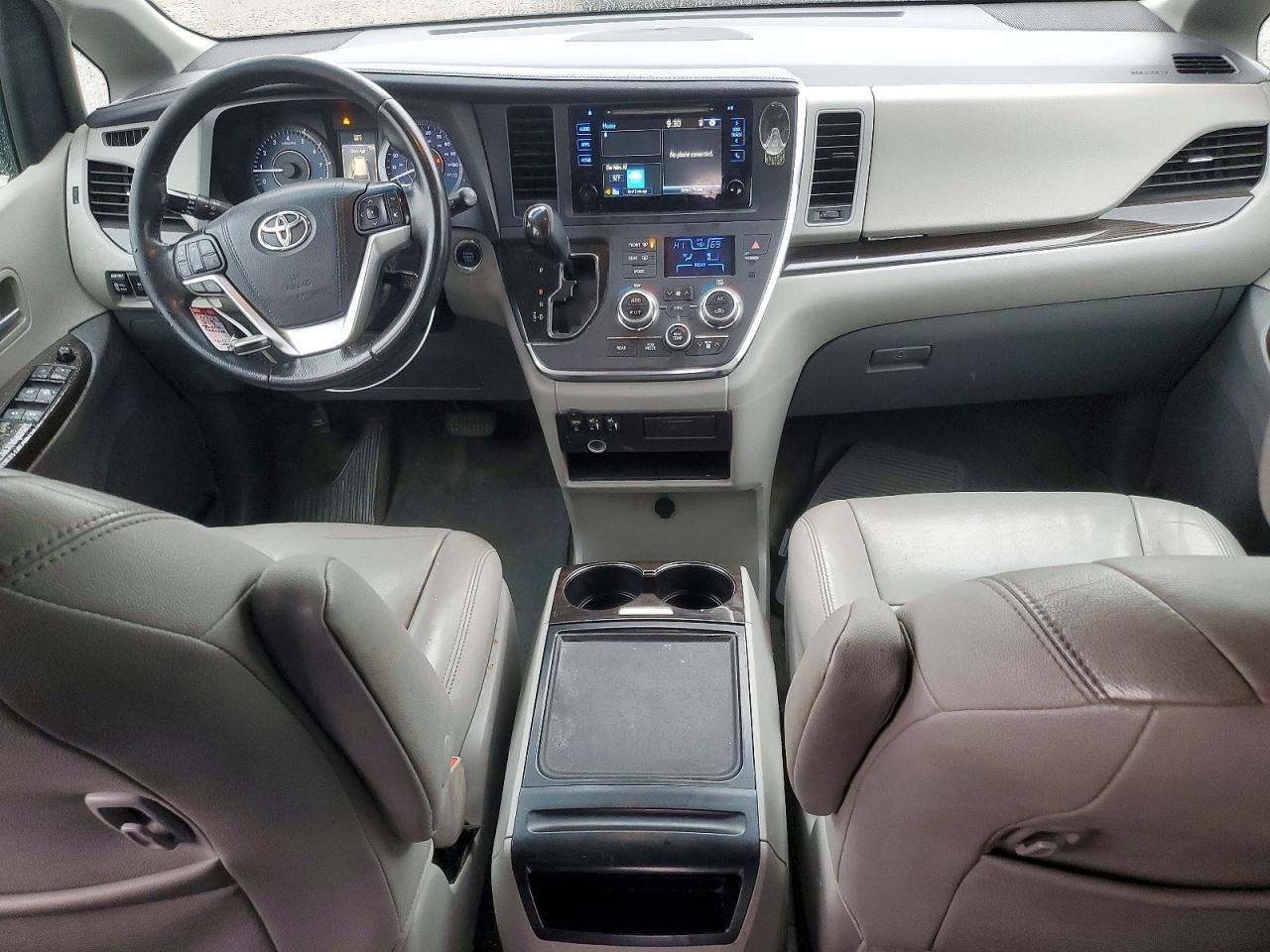 2015 TOYOTA SIENNA