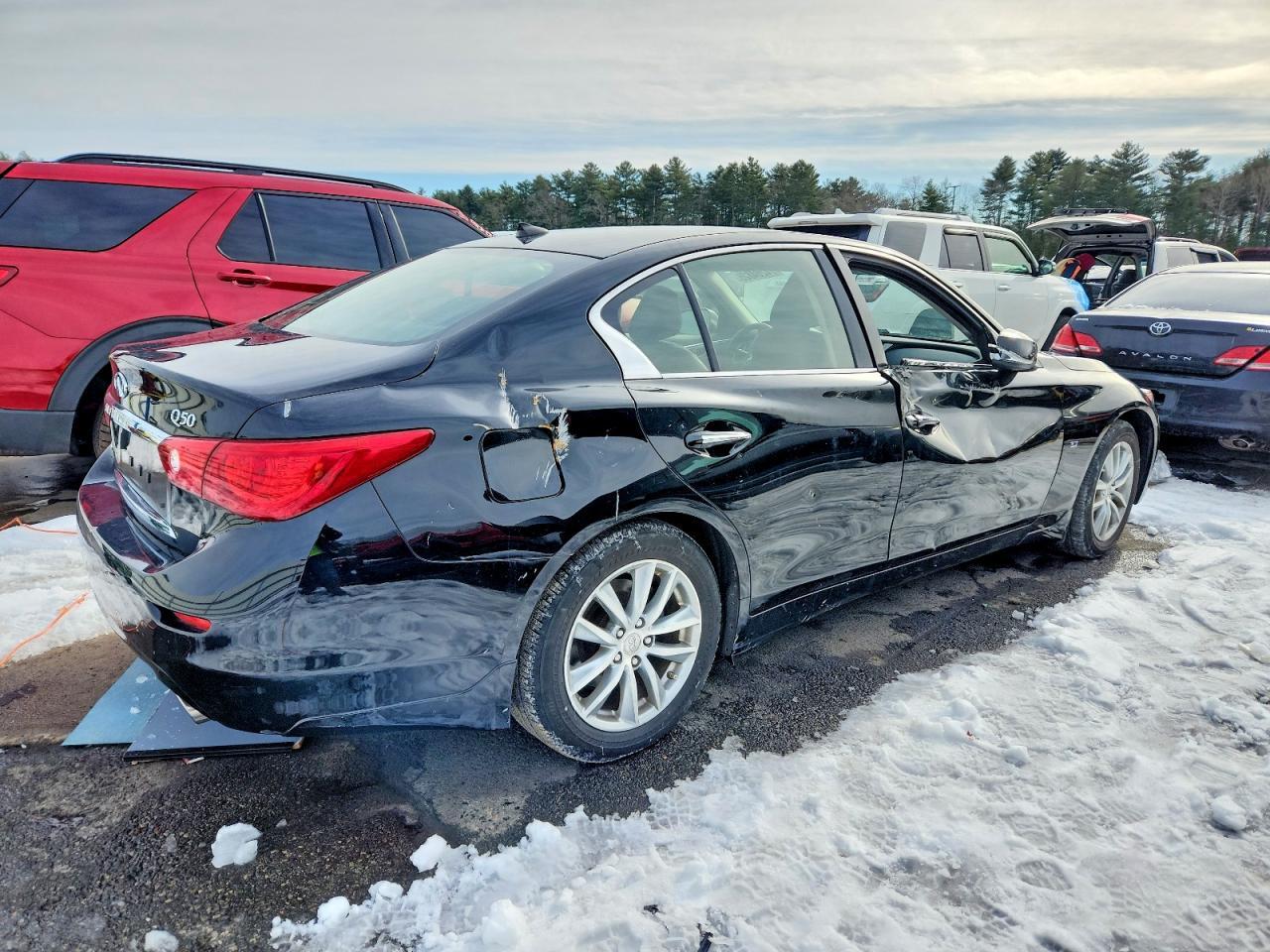 2015 INFINITI Q50