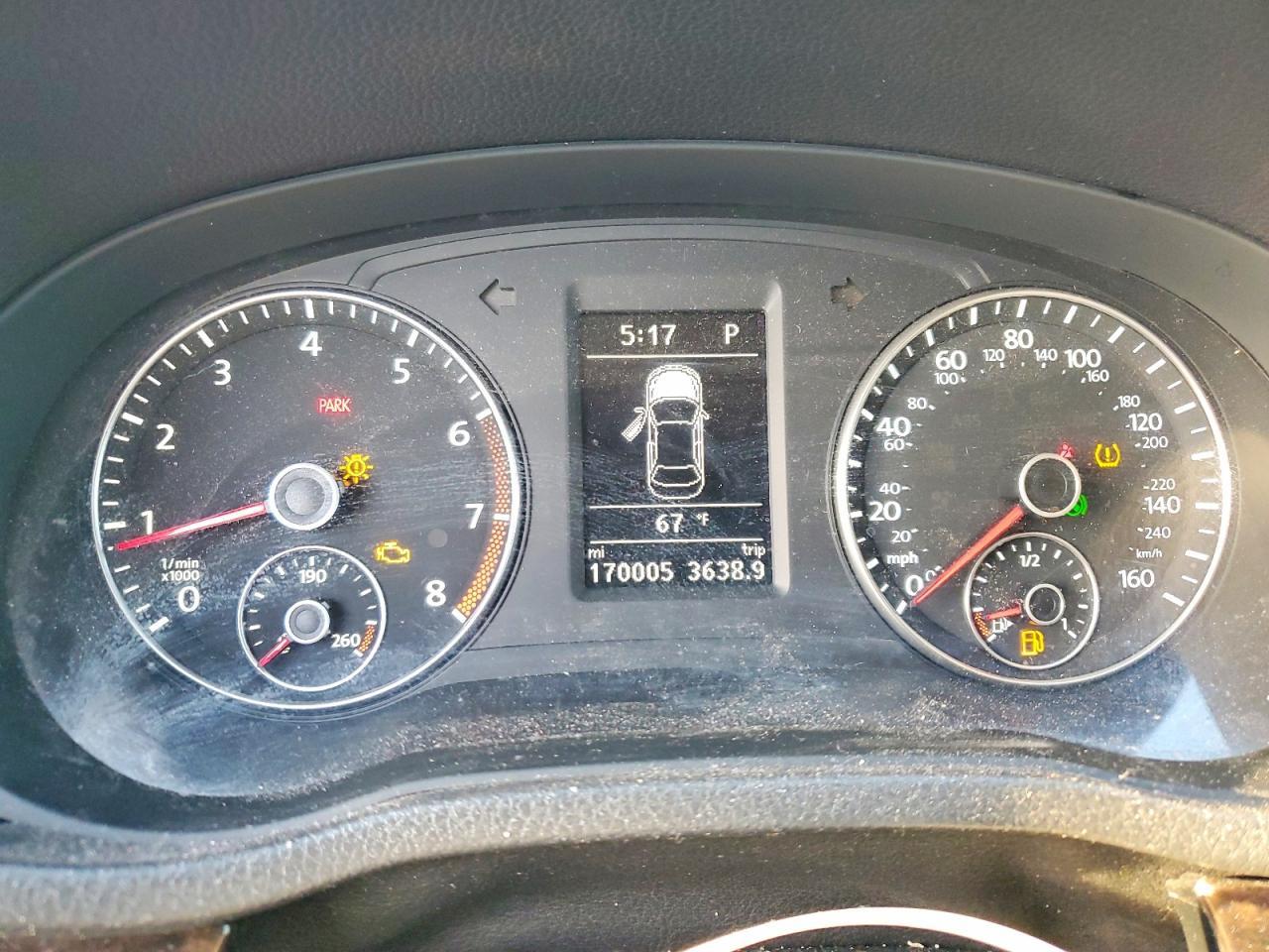 2014 VOLKSWAGEN Passat