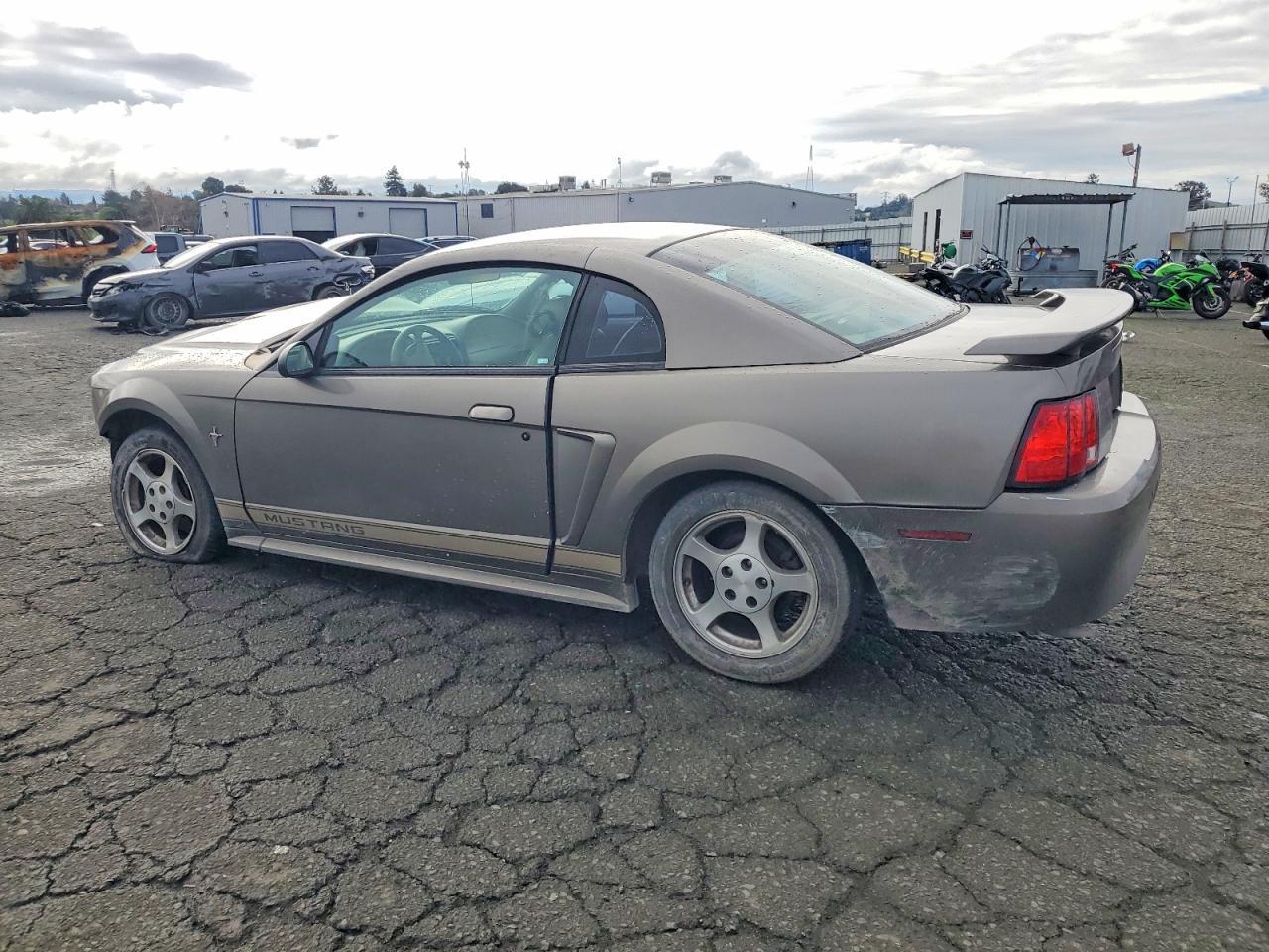 2002 FORD MUSTANG