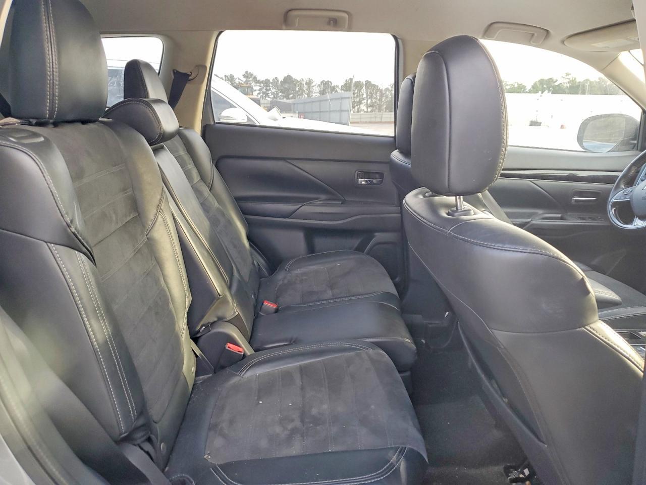 2020 MITSUBISHI outlander