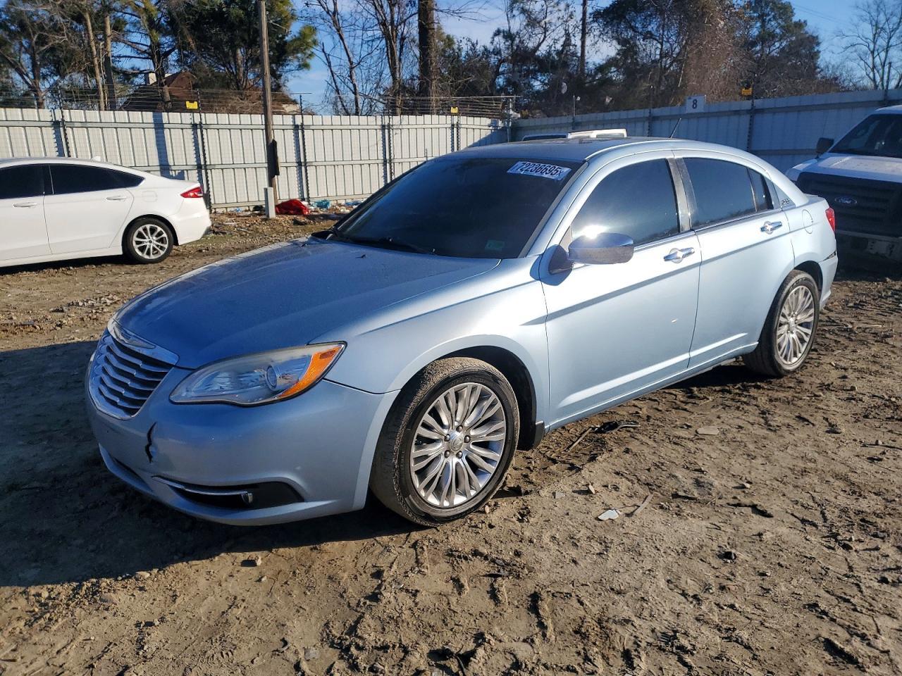 2012 CHRYSLER 200