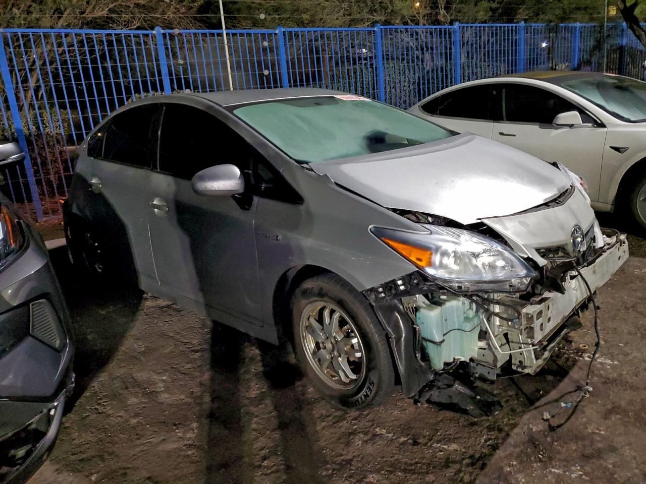 2011 TOYOTA PRIUS